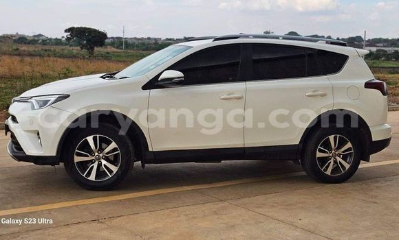 Acheter Occasion Voiture Toyota RAV4 Blanc à Lilongwe, Malawi Acheter Occasion Voiture Toyota RAV4 Blanc à Lilongwe, Malawi