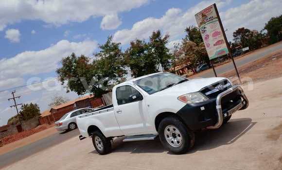 Buy Used Toyota Hilux White Car in Lilongwe in Malawi Buy Used Toyota Hilux White Car in Lilongwe in Malawi
