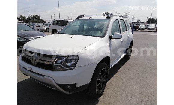 Buy Import Renault Duster White Car in Import - Dubai in Malawi