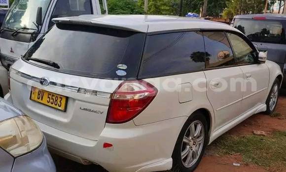 Buy Used Subaru Legacy White Car in Chitipa in Chitipa Buy Used Subaru Legacy White Car in Chitipa in Chitipa