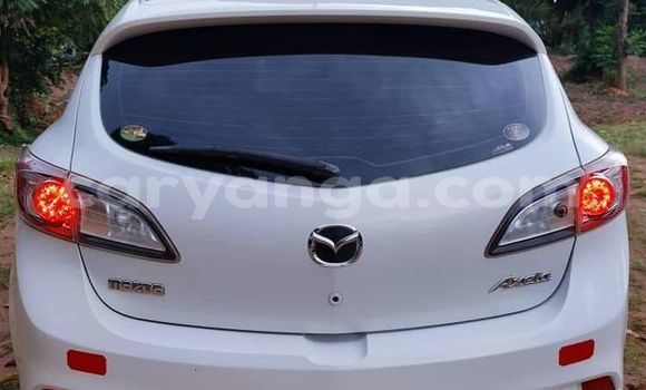 Buy Used Mazda Axela White Car in Chilumba in Karonga Buy Used Mazda Axela White Car in Chilumba in Karonga