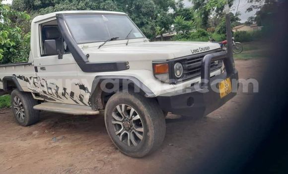 Buy Used Toyota Land Cruiser White Car in Lilongwe in Malawi Buy Used Toyota Land Cruiser White Car in Lilongwe in Malawi