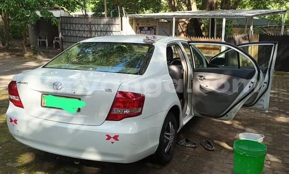 Buy Used Toyota Axio White Car in Chilumba in Karonga Buy Used Toyota Axio White Car in Chilumba in Karonga
