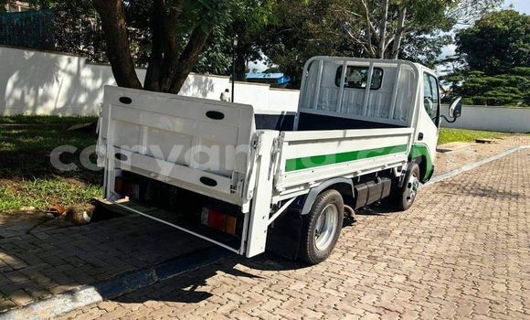 Buy Used Toyota Dyna White Truck in Chipoka in Dedza Buy Used Toyota Dyna White Truck in Chipoka in Dedza