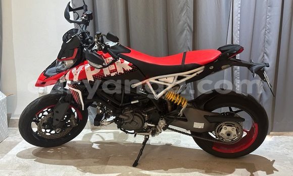 Acheter Occasion Moto Ducati Hypermotard Rouge à Blantyre, Malawi