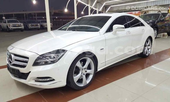 Buy Import Mercedes‒Benz 190 (W201) White Car in Import - Dubai in Malawi Buy Import Mercedes‒Benz 190 (W201) White Car in Import - Dubai in Malawi