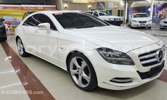 Buy Import Mercedes‒Benz 190 (W201) White Car in Import - Dubai in Malawi Buy Import Mercedes‒Benz 190 (W201) White Car in Import - Dubai in Malawi