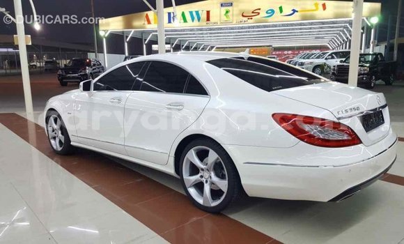 Buy Import Mercedes‒Benz 190 (W201) White Car in Import - Dubai in Malawi Buy Import Mercedes‒Benz 190 (W201) White Car in Import - Dubai in Malawi
