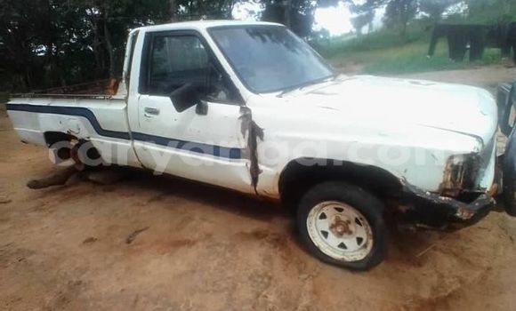 Buy Used Toyota Hilux White Car in Chilumba in Karonga Buy Used Toyota Hilux White Car in Chilumba in Karonga