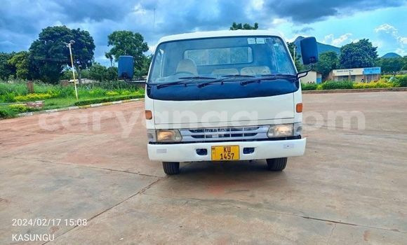Buy Used Toyota Dyna White Truck in Chipoka in Dedza Buy Used Toyota Dyna White Truck in Chipoka in Dedza