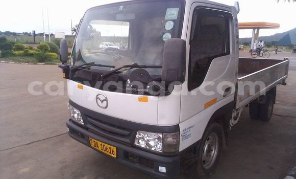 Nunua Ilio tumika Mazda Deven T35 White Lori ndani ya Chipoka nchini Dedza Nunua Ilio tumika Mazda Deven T35 White Lori ndani ya Chipoka nchini Dedza