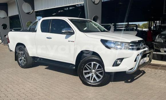Nunua Ilio tumika Toyota Hilux White Gari ndani ya Blantyre nchini Malawi Nunua Ilio tumika Toyota Hilux White Gari ndani ya Blantyre nchini Malawi