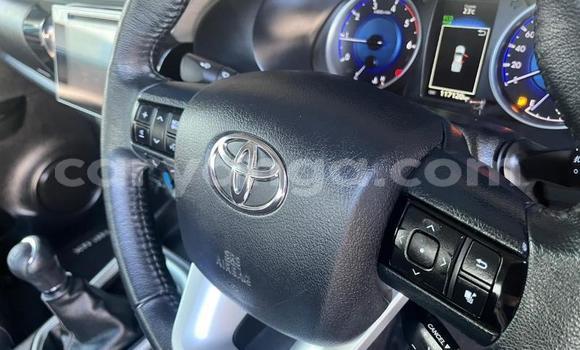 Nunua Ilio tumika Toyota Hilux White Gari ndani ya Blantyre nchini Malawi Nunua Ilio tumika Toyota Hilux White Gari ndani ya Blantyre nchini Malawi