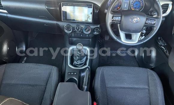 Nunua Ilio tumika Toyota Hilux White Gari ndani ya Blantyre nchini Malawi Nunua Ilio tumika Toyota Hilux White Gari ndani ya Blantyre nchini Malawi