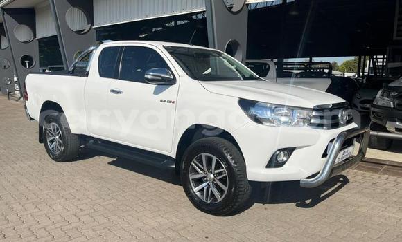 Nunua Ilio tumika Toyota Hilux White Gari ndani ya Blantyre nchini Malawi Nunua Ilio tumika Toyota Hilux White Gari ndani ya Blantyre nchini Malawi