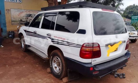 Acheter Occasion Voiture Toyota Land Cruiser Blanc à Chilumba, Karonga Acheter Occasion Voiture Toyota Land Cruiser Blanc à Chilumba, Karonga