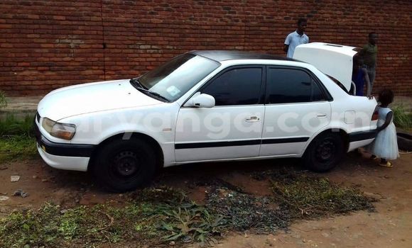 Acheter Occasion Voiture Toyota Corolla Blanc à Chilumba, Karonga Acheter Occasion Voiture Toyota Corolla Blanc à Chilumba, Karonga