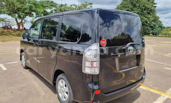 Acheter Occasion Voiture Toyota Voxy Noir à Chipoka, Dedza Acheter Occasion Voiture Toyota Voxy Noir à Chipoka, Dedza