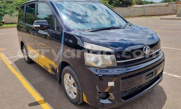 Acheter Occasion Voiture Toyota Voxy Noir à Chipoka, Dedza Acheter Occasion Voiture Toyota Voxy Noir à Chipoka, Dedza