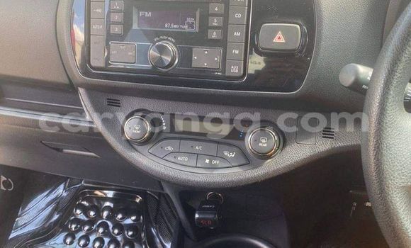 Acheter Occasion Voiture Toyota Vitz Blanc à Chipoka, Dedza Acheter Occasion Voiture Toyota Vitz Blanc à Chipoka, Dedza