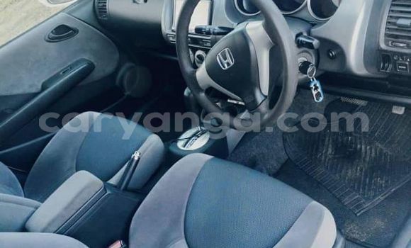 Acheter Occasion Voiture Honda FIT Blanc à Chilumba, Karonga Acheter Occasion Voiture Honda FIT Blanc à Chilumba, Karonga
