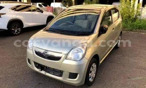 Acheter Occasion Voiture Daihatsu Mira Noir à Chilumba, Karonga Acheter Occasion Voiture Daihatsu Mira Noir à Chilumba, Karonga