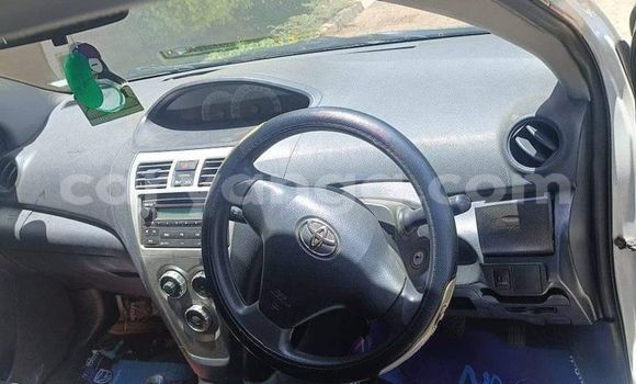 Acheter Occasion Voiture Toyota Yaris Blanc à Chilumba, Karonga Acheter Occasion Voiture Toyota Yaris Blanc à Chilumba, Karonga