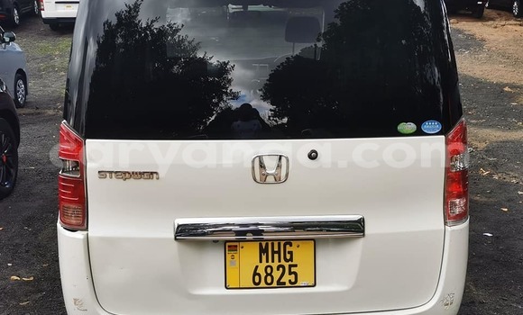 Buy Used Honda Stepwgn White Car in Chipoka in Dedza Buy Used Honda Stepwgn White Car in Chipoka in Dedza