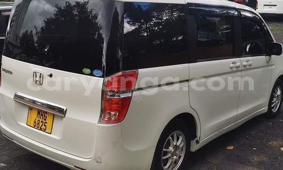 Buy Used Honda Stepwgn White Car in Chipoka in Dedza Buy Used Honda Stepwgn White Car in Chipoka in Dedza