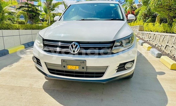 Buy Used Volkswagen Tiguan White Car in Chipoka in Dedza Buy Used Volkswagen Tiguan White Car in Chipoka in Dedza