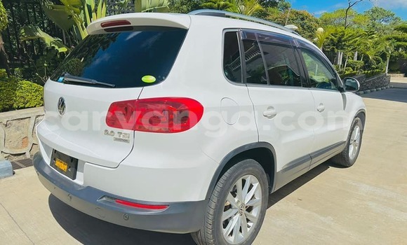 Buy Used Volkswagen Tiguan White Car in Chipoka in Dedza Buy Used Volkswagen Tiguan White Car in Chipoka in Dedza