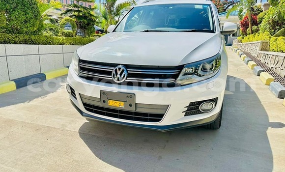 Buy Used Volkswagen Tiguan White Car in Chipoka in Dedza Buy Used Volkswagen Tiguan White Car in Chipoka in Dedza