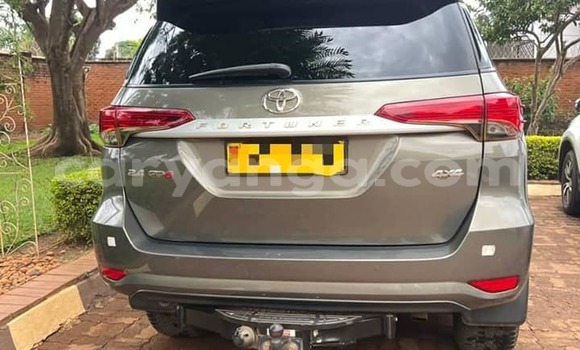 Nunua Ilio tumika Toyota Fortuner Other Gari ndani ya Chipoka nchini Dedza Nunua Ilio tumika Toyota Fortuner Other Gari ndani ya Chipoka nchini Dedza