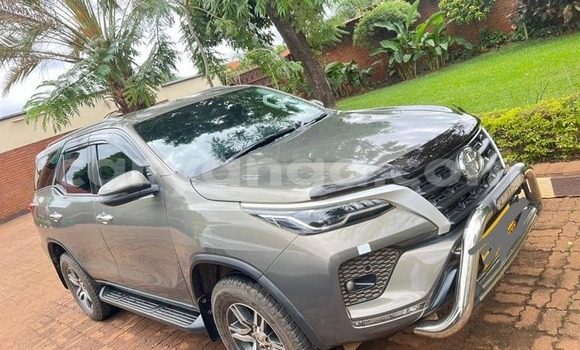 Nunua Ilio tumika Toyota Fortuner Other Gari ndani ya Chipoka nchini Dedza Nunua Ilio tumika Toyota Fortuner Other Gari ndani ya Chipoka nchini Dedza