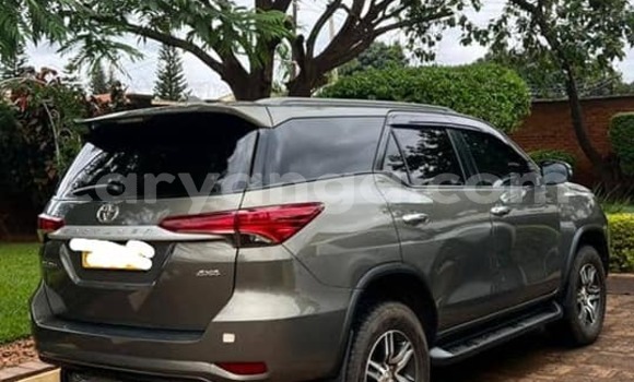 Nunua Ilio tumika Toyota Fortuner Other Gari ndani ya Chipoka nchini Dedza Nunua Ilio tumika Toyota Fortuner Other Gari ndani ya Chipoka nchini Dedza