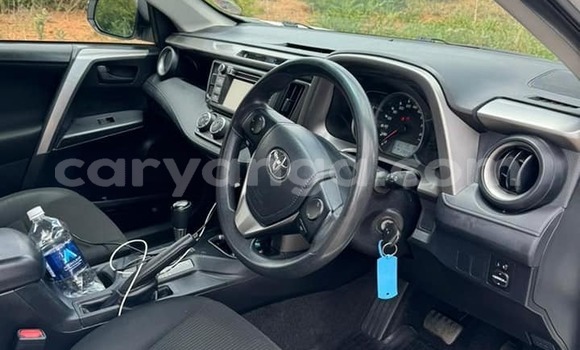 Nunua Ilio tumika Toyota RAV4 White Gari ndani ya Chikwawa nchini Chikwawa Nunua Ilio tumika Toyota RAV4 White Gari ndani ya Chikwawa nchini Chikwawa