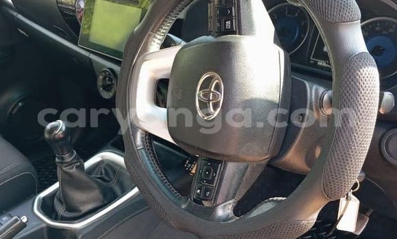 Buy Used Toyota Hilux Black Car in Chipoka in Dedza Buy Used Toyota Hilux Black Car in Chipoka in Dedza