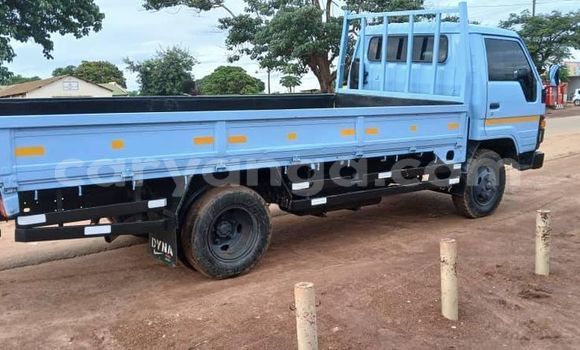 Nunua Ilio tumika Toyota Dyna Blue Lori ndani ya Chilumba nchini Karonga Nunua Ilio tumika Toyota Dyna Blue Lori ndani ya Chilumba nchini Karonga