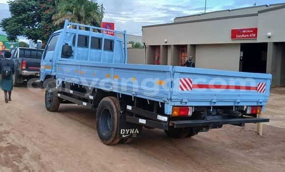 Nunua Ilio tumika Toyota Dyna Blue Lori ndani ya Chilumba nchini Karonga Nunua Ilio tumika Toyota Dyna Blue Lori ndani ya Chilumba nchini Karonga