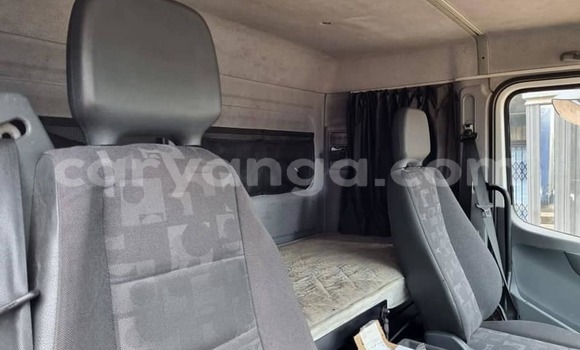 Nunua Ilio tumika Mercedes‒Benz 117 White Lori ndani ya Chikwawa nchini Chikwawa Nunua Ilio tumika Mercedes‒Benz 117 White Lori ndani ya Chikwawa nchini Chikwawa