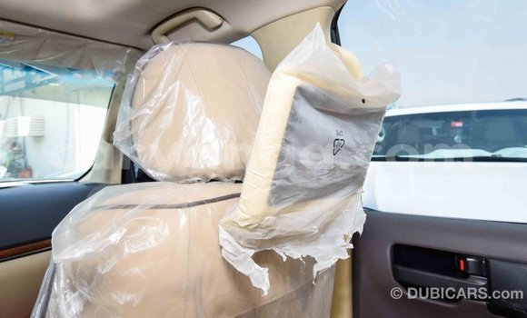 Nunua Imported Toyota Land Cruiser White Gari ndani ya Import - Dubai nchini Malawi Nunua Imported Toyota Land Cruiser White Gari ndani ya Import - Dubai nchini Malawi