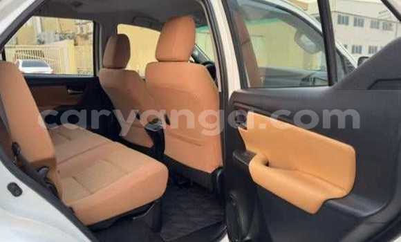 Buy Used Toyota Fortuner White Car in Dedza in Dedza Buy Used Toyota Fortuner White Car in Dedza in Dedza
