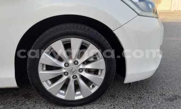 Buy Used Honda Accord White Car in Chilumba in Karonga Buy Used Honda Accord White Car in Chilumba in Karonga