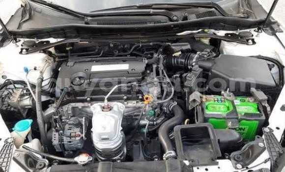 Buy Used Honda Accord White Car in Chilumba in Karonga Buy Used Honda Accord White Car in Chilumba in Karonga