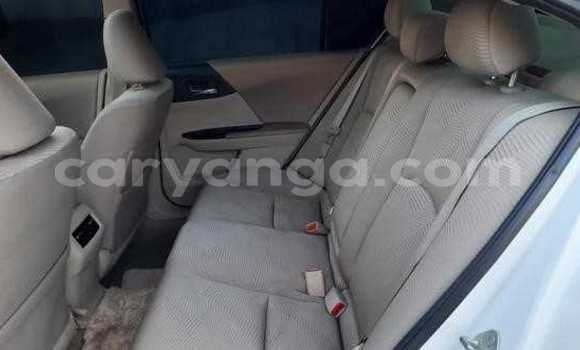 Buy Used Honda Accord White Car in Chilumba in Karonga Buy Used Honda Accord White Car in Chilumba in Karonga