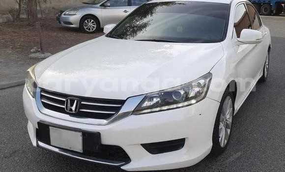 Buy Used Honda Accord White Car in Chilumba in Karonga Buy Used Honda Accord White Car in Chilumba in Karonga