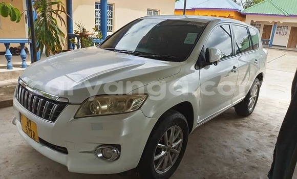 Buy Used Toyota Vanguard White Car in Chiradzulu in Chiradzulu