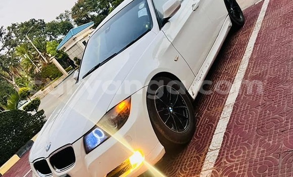 Nunua Ilio tumika BMW 1M White Gari ndani ya Chiradzulu nchini Chiradzulu Nunua Ilio tumika BMW 1M White Gari ndani ya Chiradzulu nchini Chiradzulu