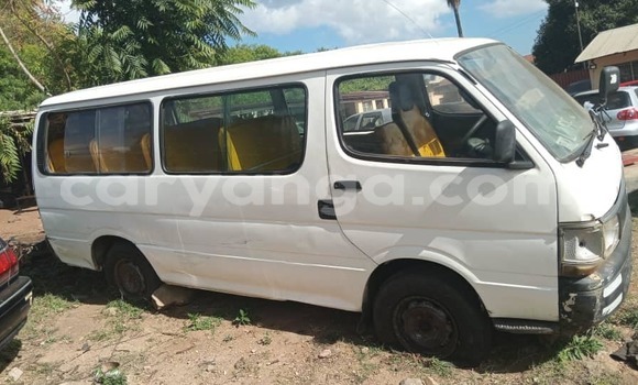 Nunua Ilio tumika Toyota Hiace White Gari ndani ya Lilongwe nchini Malawi Nunua Ilio tumika Toyota Hiace White Gari ndani ya Lilongwe nchini Malawi