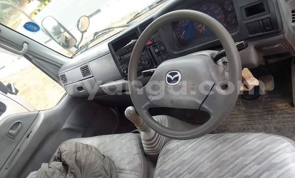 Nunua Ilio tumika Mazda Deven T35 White Lori ndani ya Lilongwe nchini Malawi Nunua Ilio tumika Mazda Deven T35 White Lori ndani ya Lilongwe nchini Malawi